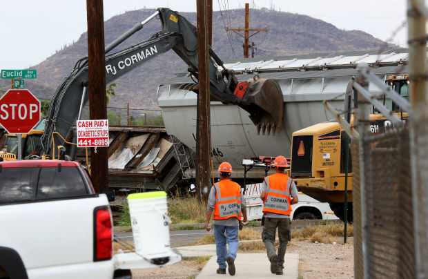 Train derailment detours Tucson traffic